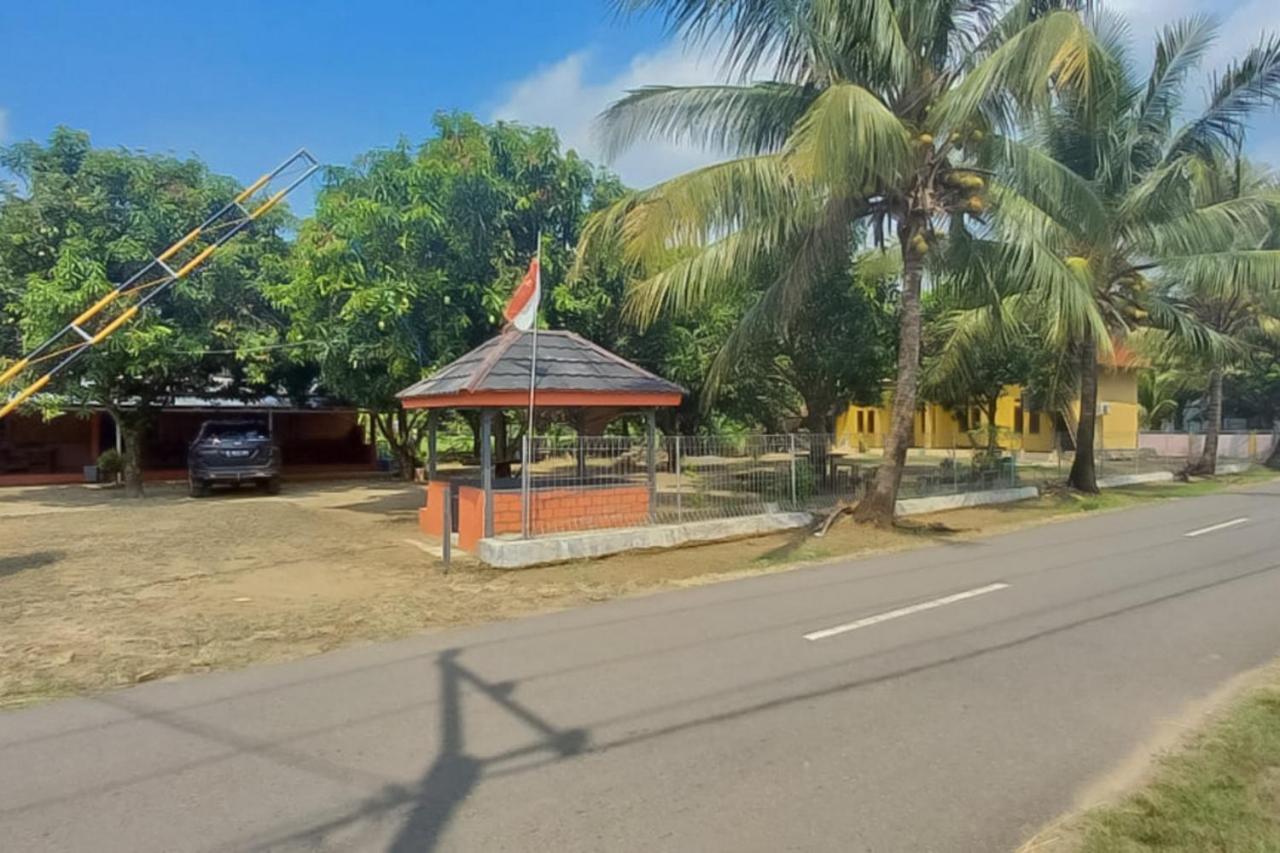 Aa Bungsu Syariah Balekambang Ciletuh Sukabumi Redpartner Otel Cilowa Dış mekan fotoğraf